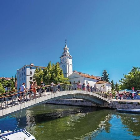 Beautiful Apartment In Crikvenica With Jacuzzi Exterior foto